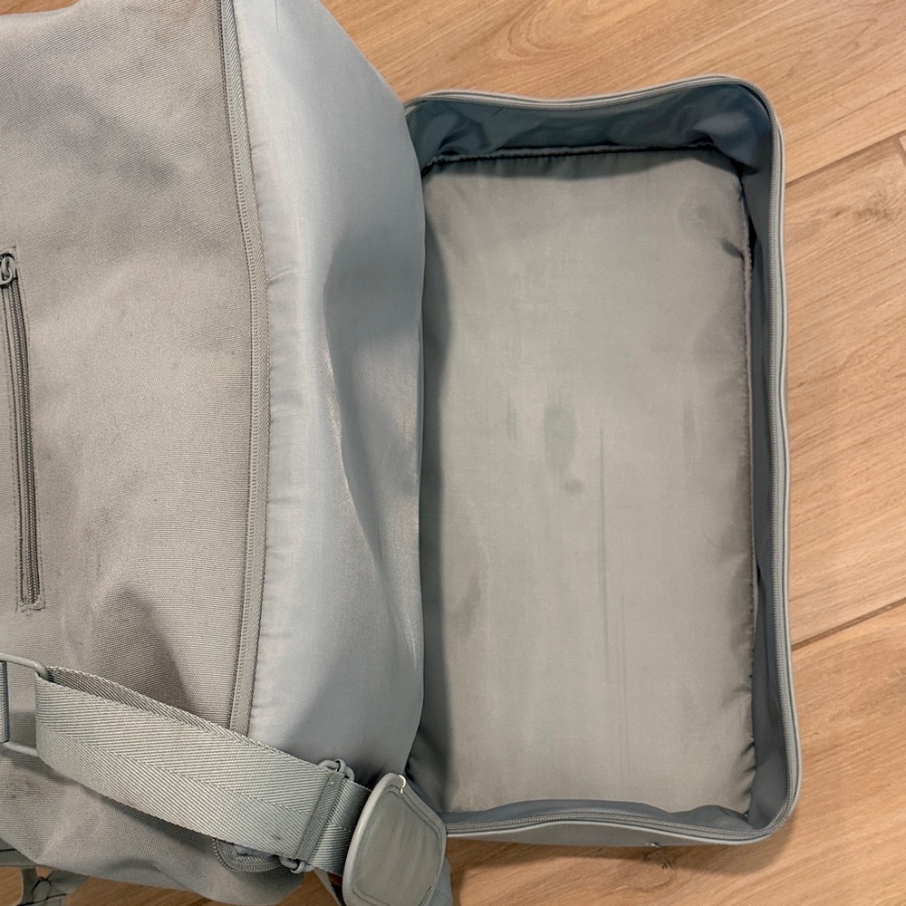 BEIS Mint Travel Duffel with Bottom Compartment - Picture 9 of 13